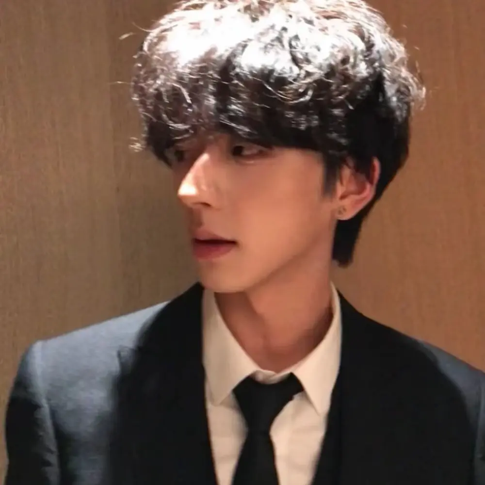 《让妻子参加同学会后》高清未删减版在线看 - 日韩动漫婚姻情感风波剧情 - 免费观看同学聚会引发的家庭危机全集