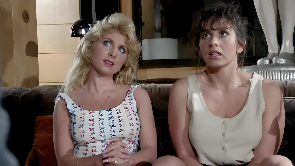 法国电影《美丽小蜜桃3探寻》2025年HD高清版-在线观看未删减完整版-1080P高清画质国语中字免费