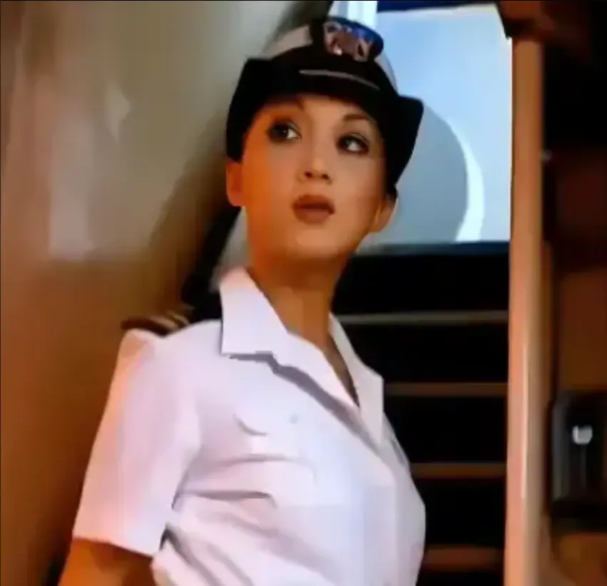 啄木鸟系列军舰上的女兵完整版免费观看 - 电影电视剧HD高清资源 - 军舰女兵720P在线播放 - 酷客影院无广告观影体验