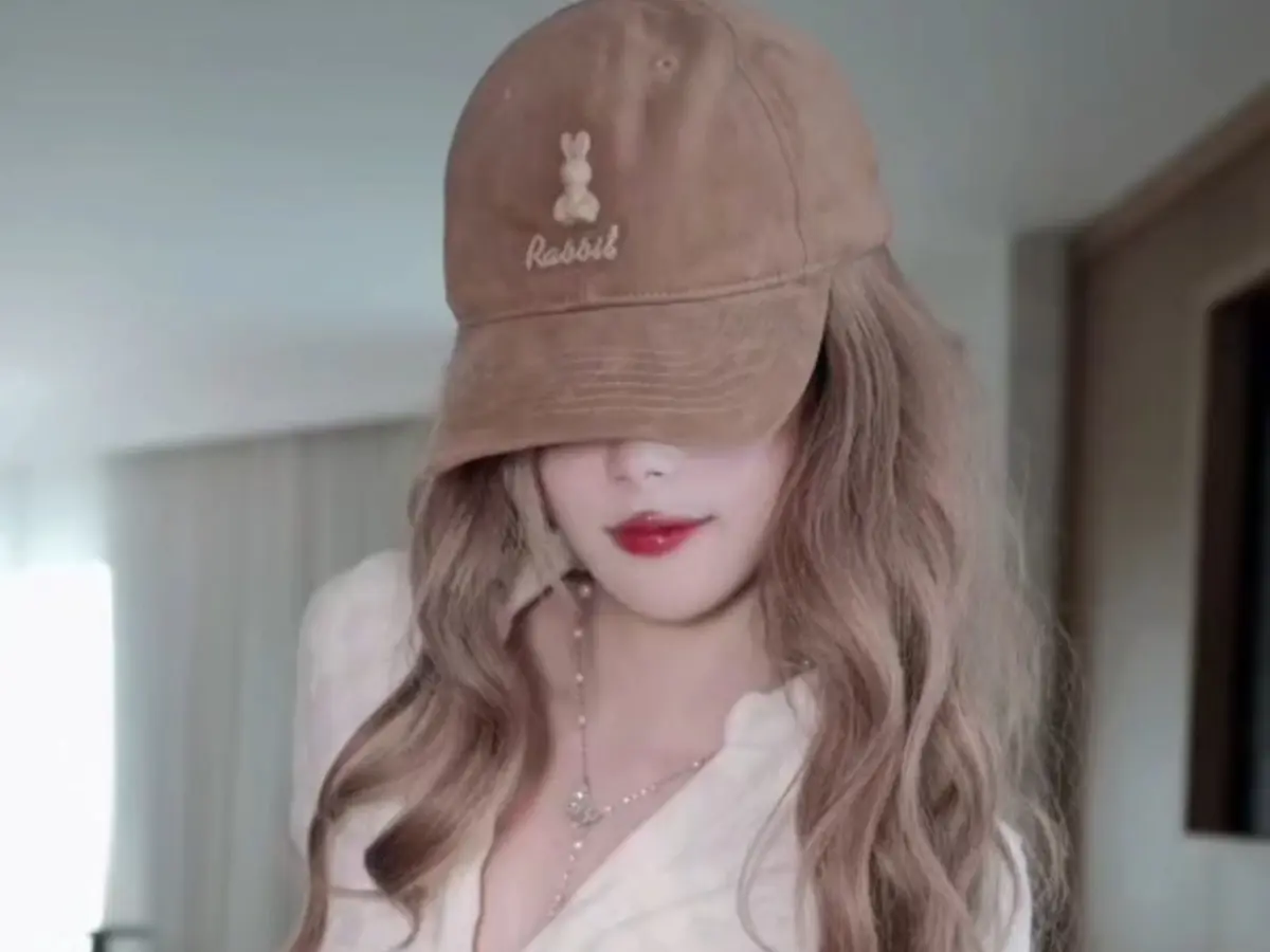 糖心vloG圣诞特供：饼干姐姐热舞+白菜妹妹可爱日常-1080P高清画质免费观看