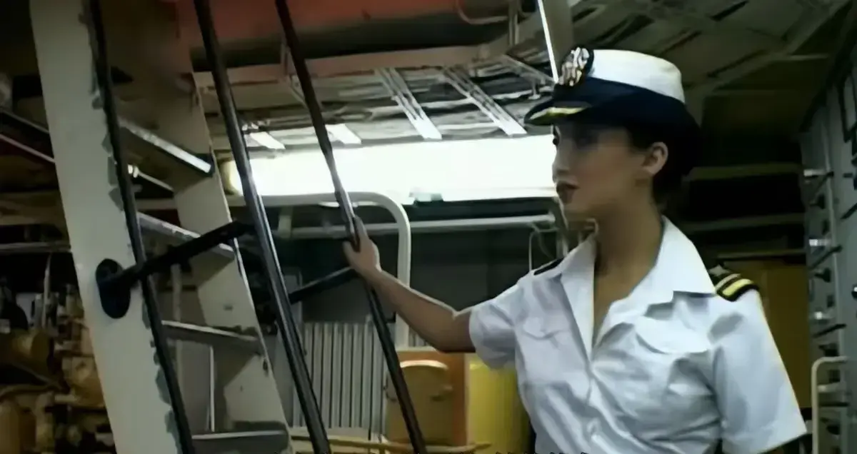 《军舰上的女兵》全季无删减高清完整版-《军舰上的女兵》卡楚米领衔主演中文版-免费在线观看1080P网盘